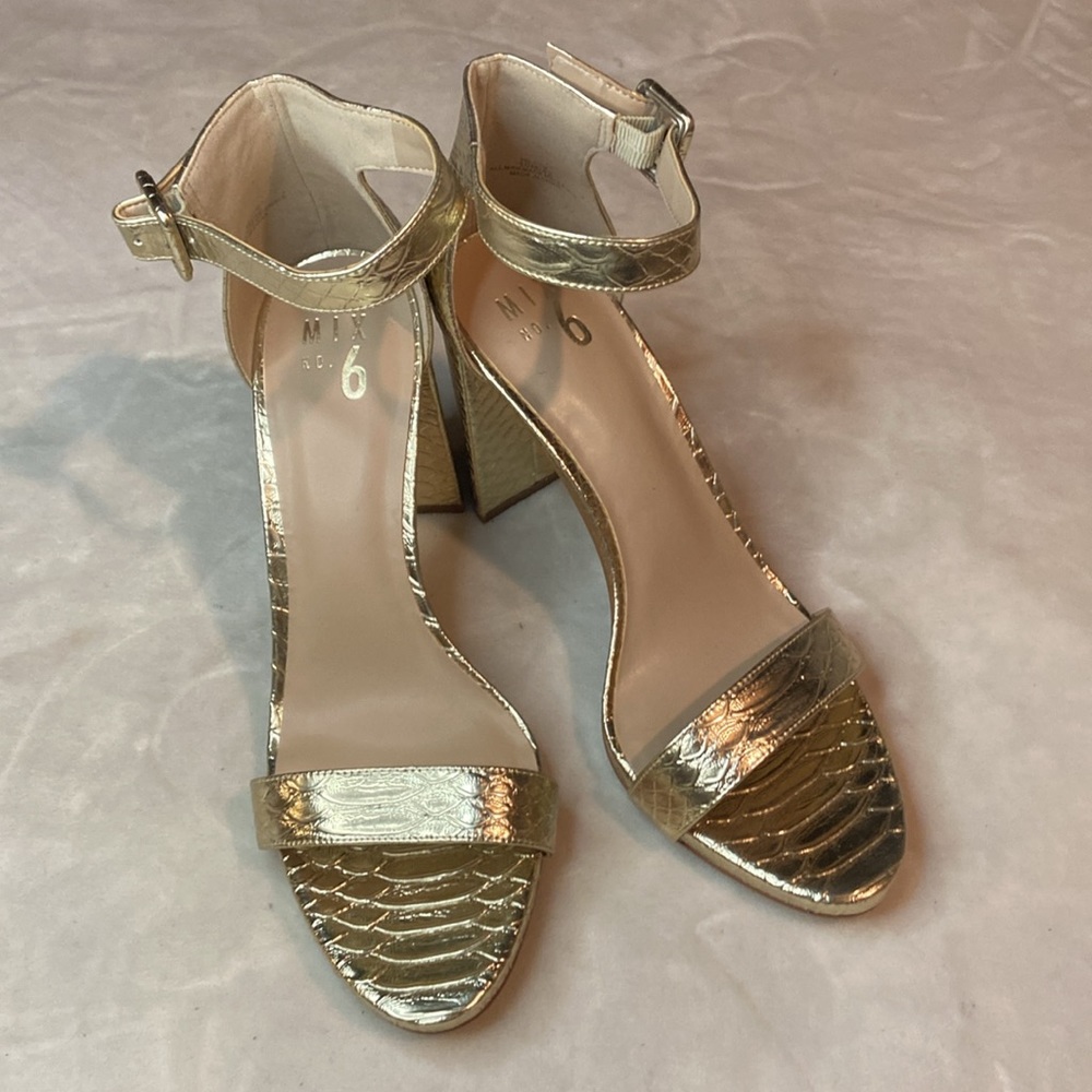 💜Mix No. 6 Metallic Gold Snakeskin Strap Heels size 10 - Picture 3 of 7